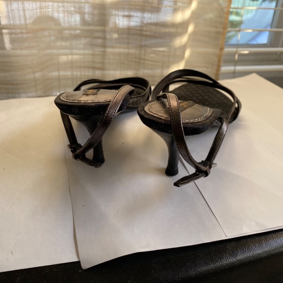 LOUIS VUITTON BLACK LEATHER ANKLE STRAP SANDALS HEELS 37-7 HEELS LV MONOGRAM - Picture 13 of 16
